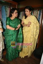 Asha Parekh at the Launch of Shubhrata Dutta_s Jamdani Saree collection in Juh, Mumbai on 23rd March 2010 (11).JPG